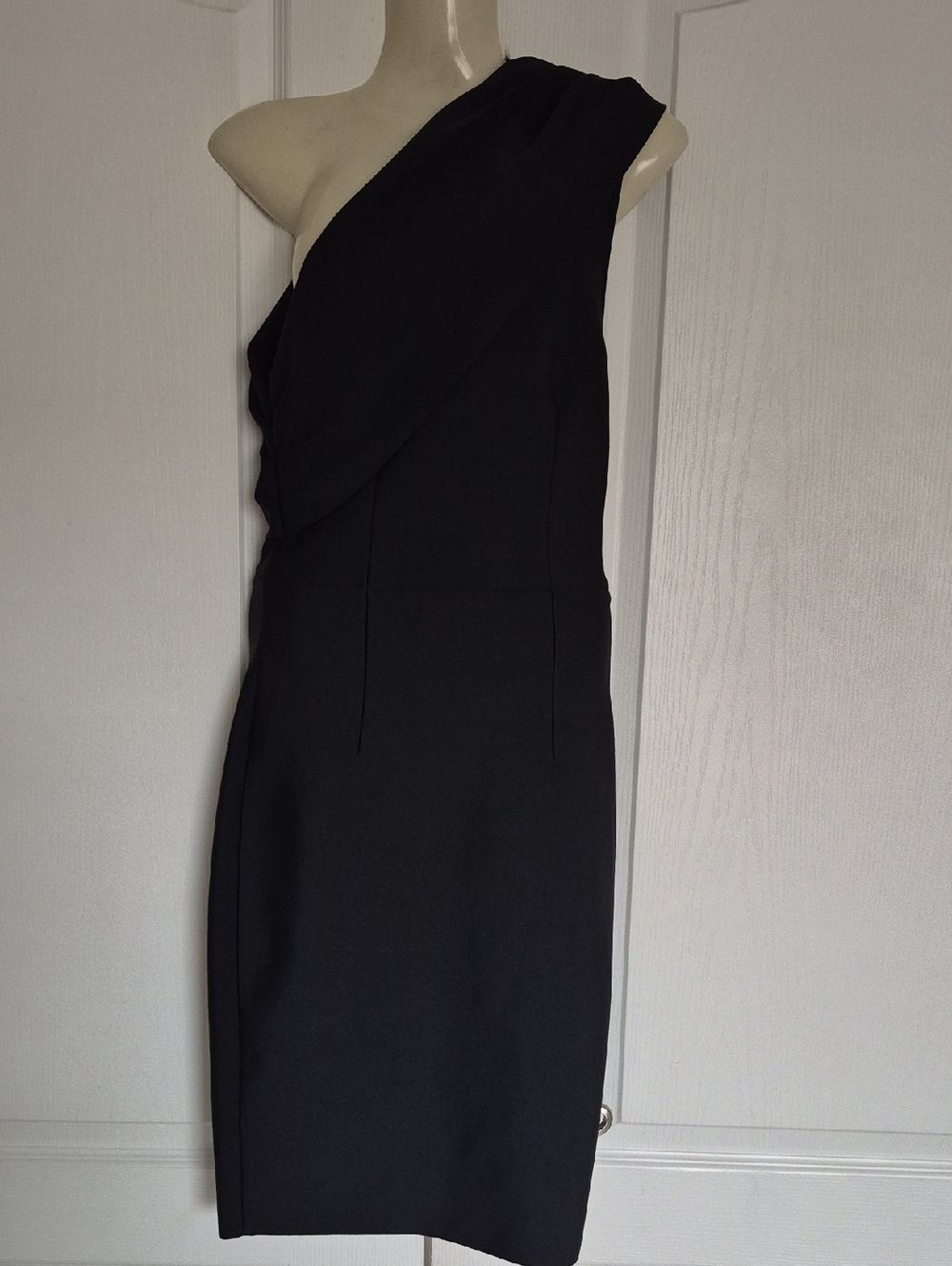 Asymmetric One-Shoulder Black Bodycon Sheath Dress